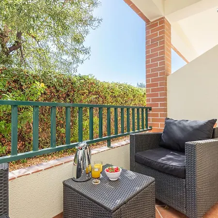 Anka-open Plan With Patio