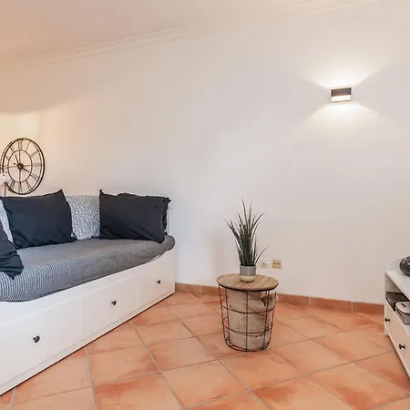 Anka-open Plan With Patio