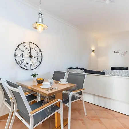 Anka-open Plan With Patio アパート *