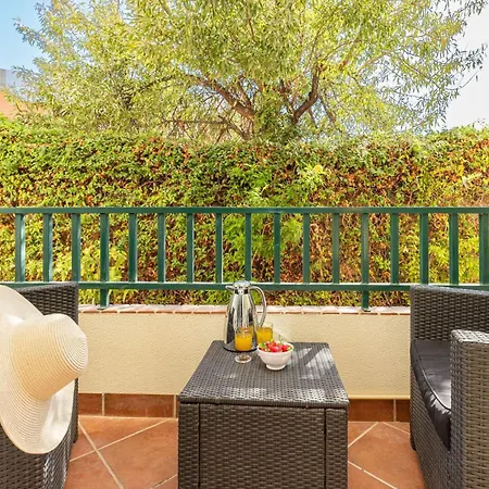 Anka-open Plan With Patio *