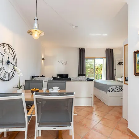 Anka-open Plan With Patio * Conceição